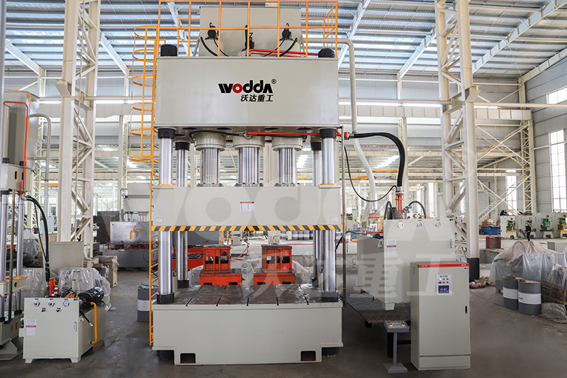 1500噸四柱液壓機(jī)價(jià)格 1500噸四柱液壓機(jī)價(jià)格