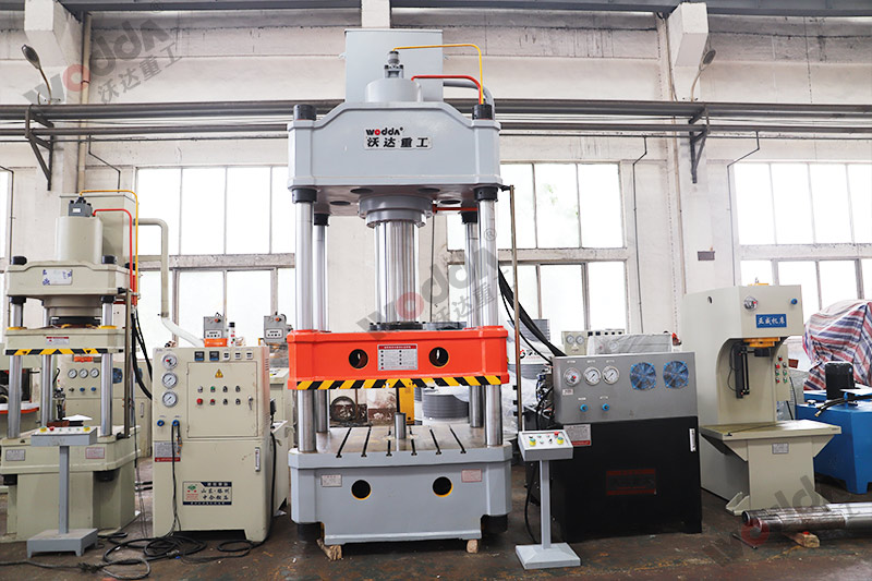 國標(biāo)315噸四柱液壓機重量參數(shù) 國標(biāo)315噸四柱液壓機重量參數(shù)