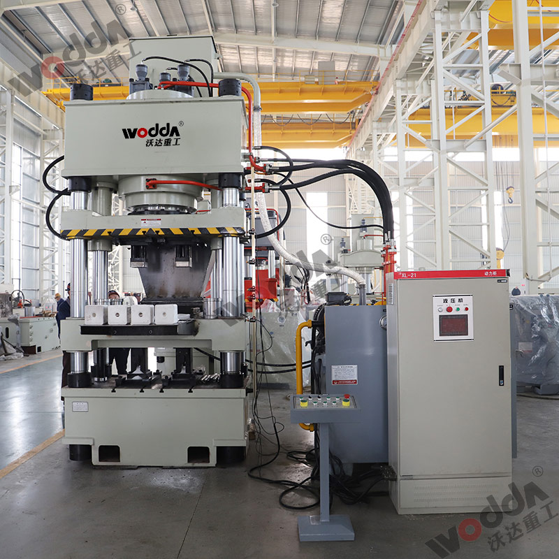 牛羊舔磚液壓機(jī) 牛羊舔磚液壓機(jī)