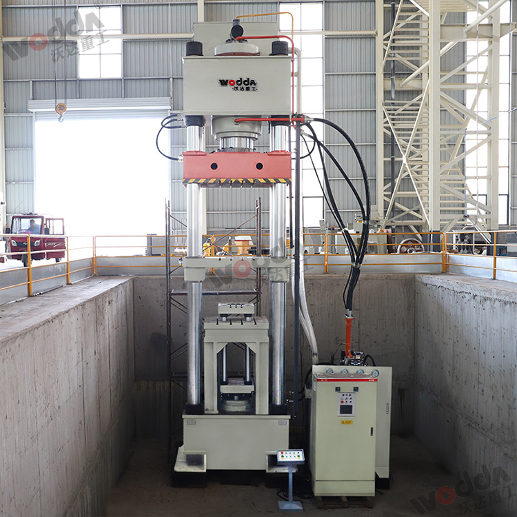 800噸匣缽液壓機(jī)(圖2).jpg 800噸匣缽液壓機(jī)(圖2).jpg