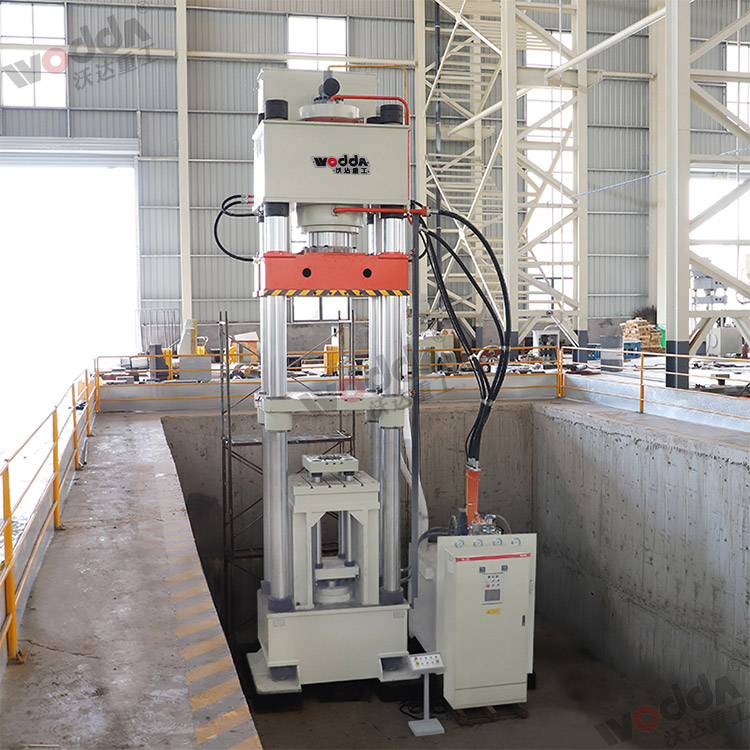 800噸匣缽液壓機(jī)(圖3).jpg 800噸匣缽液壓機(jī)(圖3).jpg