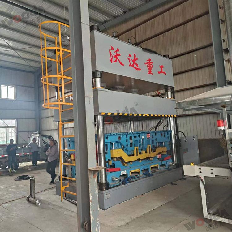 315噸汽車內(nèi)飾件液壓機(jī)(圖3) 315噸汽車內(nèi)飾件液壓機(jī)(圖3)