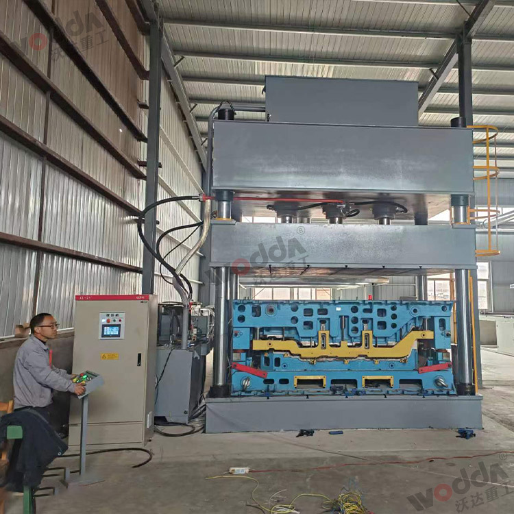 315噸汽車內(nèi)飾件液壓機(jī)(圖1) 315噸汽車內(nèi)飾件液壓機(jī)(圖1)