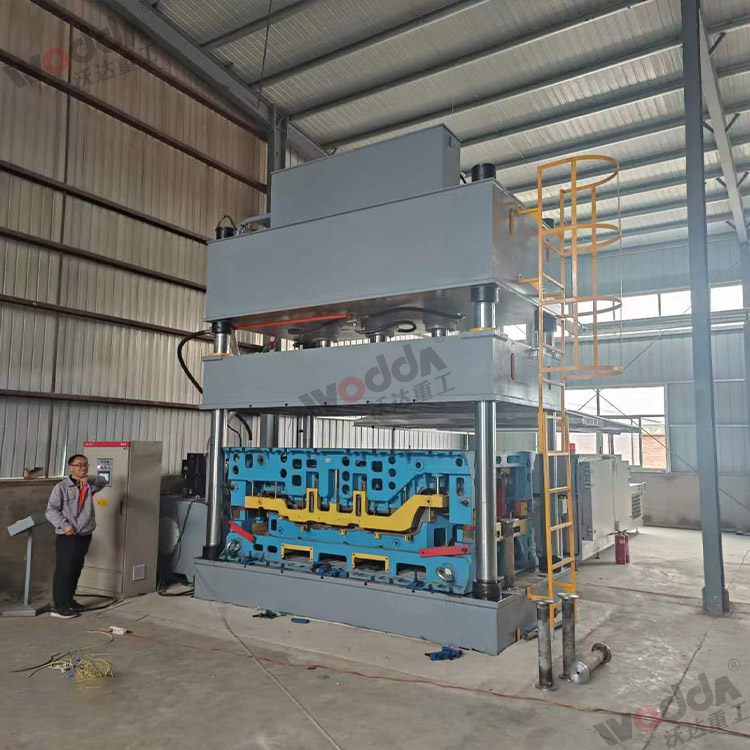 315噸汽車內(nèi)飾件液壓機(jī)(圖2) 315噸汽車內(nèi)飾件液壓機(jī)(圖2)