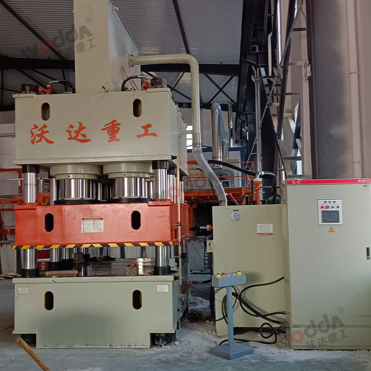 2400噸防盜門(mén)門(mén)面壓花機(jī) 2400噸防盜門(mén)門(mén)面壓花機(jī)