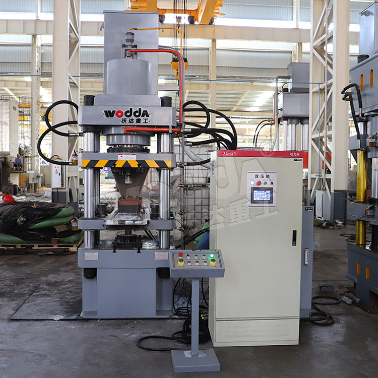 315噸四梁四柱液壓機(jī) 315噸四梁四柱液壓機(jī)