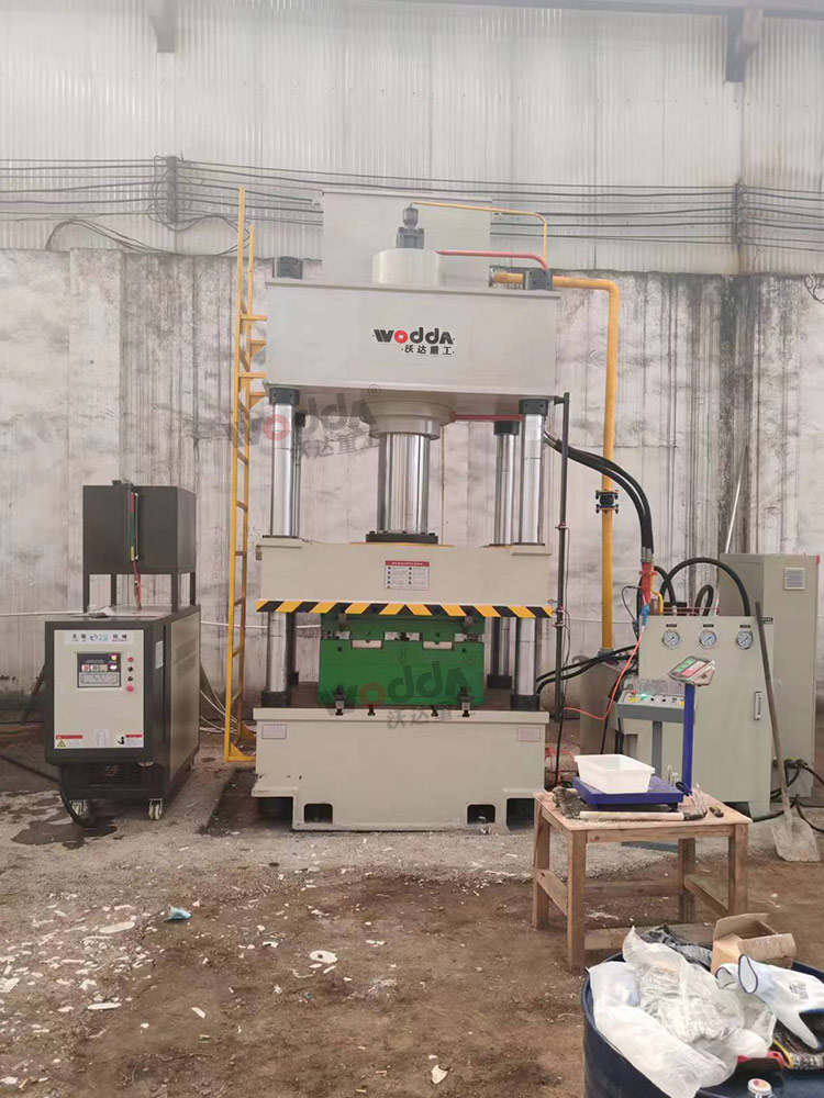 315噸石英石水槽液壓機 315噸石英石水槽液壓機