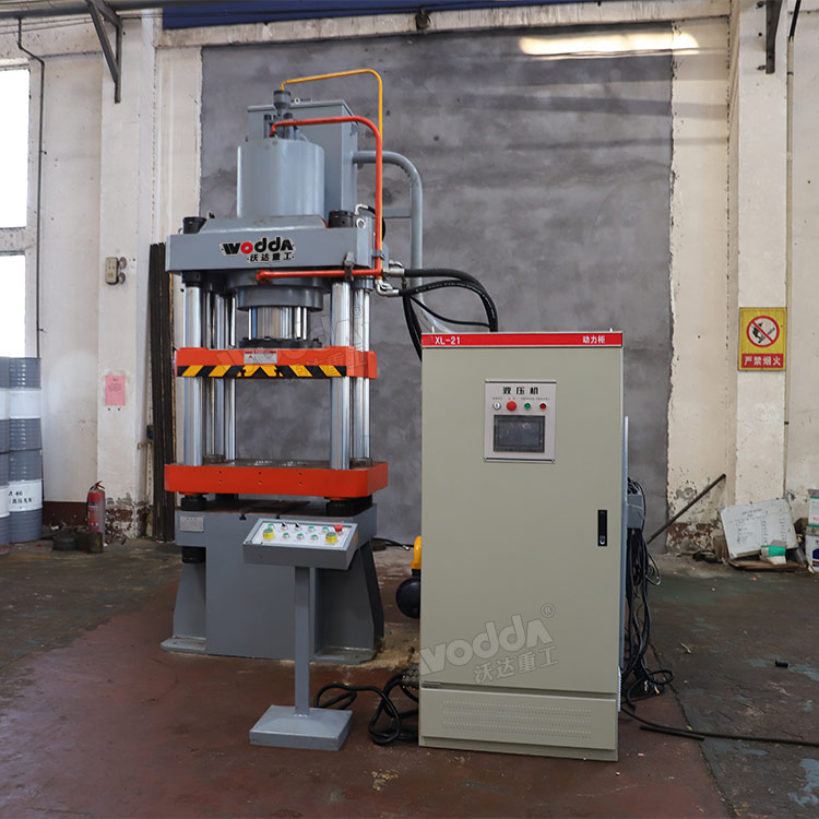 315噸粉末成型液壓機 315噸粉末成型液壓機