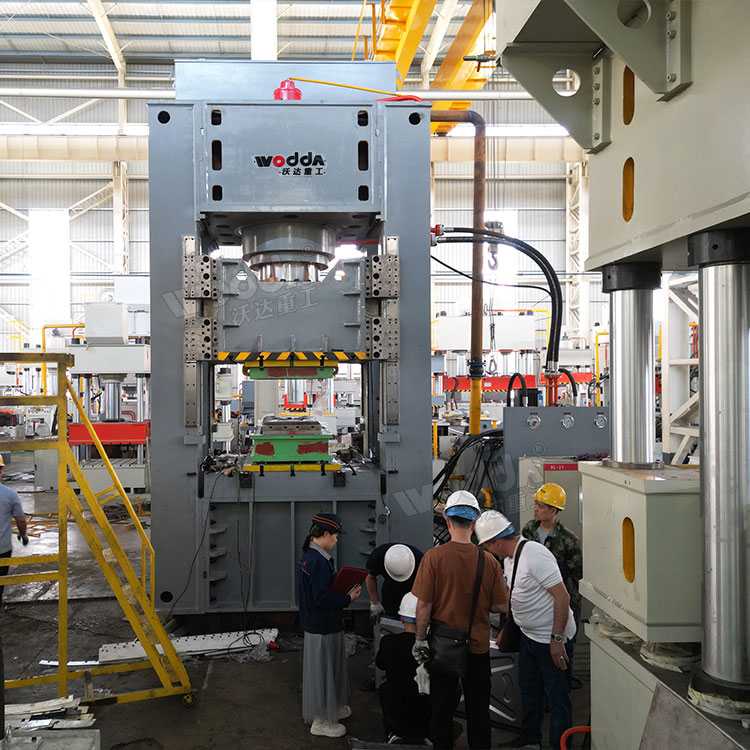 BDF水箱板液壓機(jī)試機(jī) BDF水箱板液壓機(jī)試機(jī)