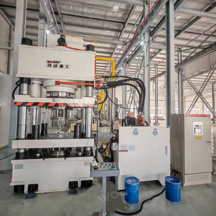 630噸陶瓷粉末成型液壓機(jī) 630噸陶瓷粉末成型液壓機(jī)