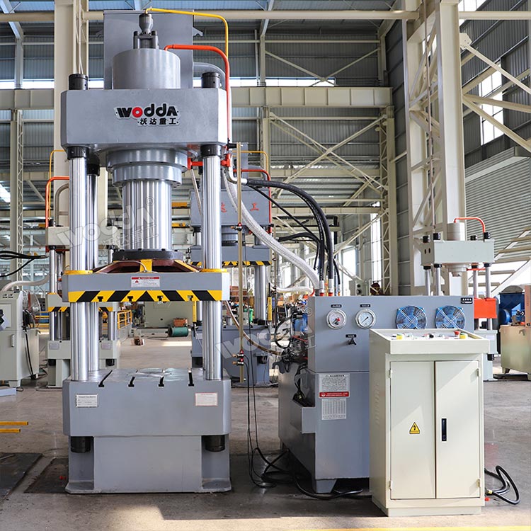 315噸三梁四柱液壓機(jī) 315噸三梁四柱液壓機(jī)