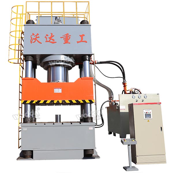 2000噸液壓機(jī).jpg 2000噸液壓機(jī).jpg