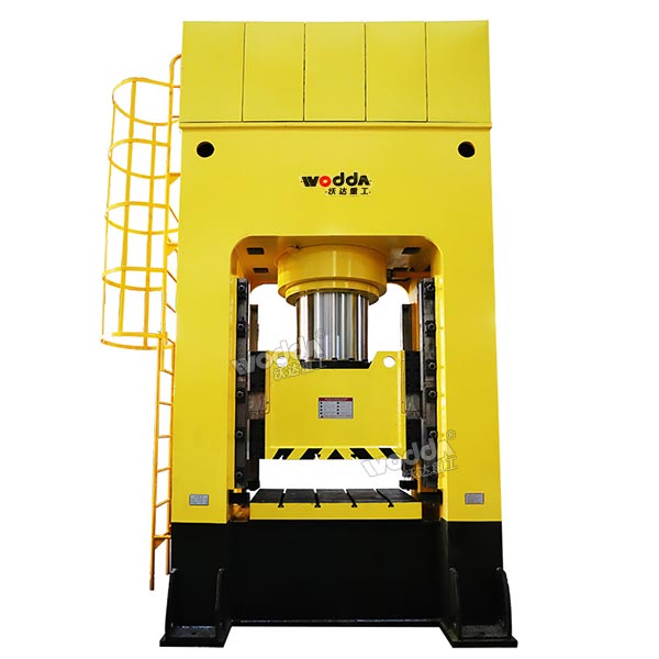 1000噸框架式液壓機(jī).jpg 1000噸框架式液壓機(jī).jpg