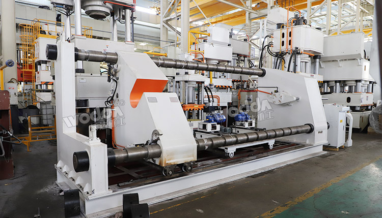 100噸臥式液壓機(jī) 100噸臥式液壓機(jī)