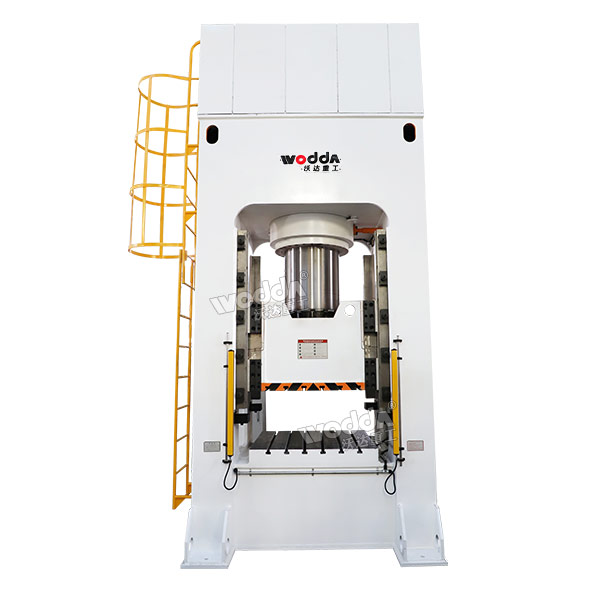 800噸框架式油壓機 800噸框架式油壓機