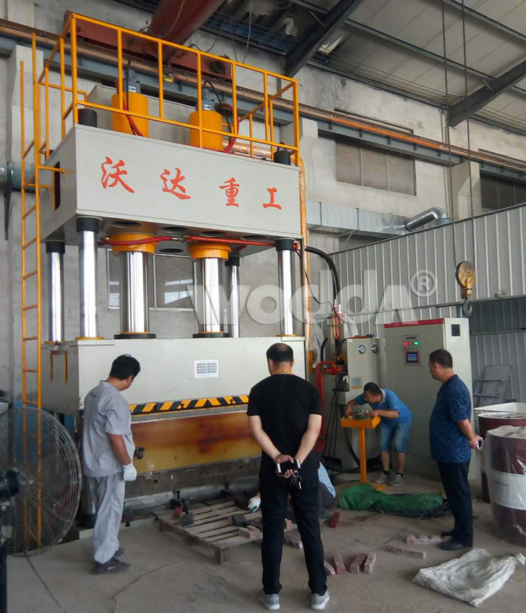 1200噸玻璃鋼化糞池成型液壓機(jī) 1200噸玻璃鋼化糞池成型液壓機(jī)