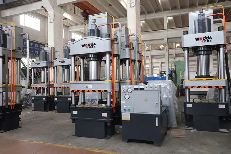 200噸四柱液壓機的價格 200噸四柱液壓機的價格