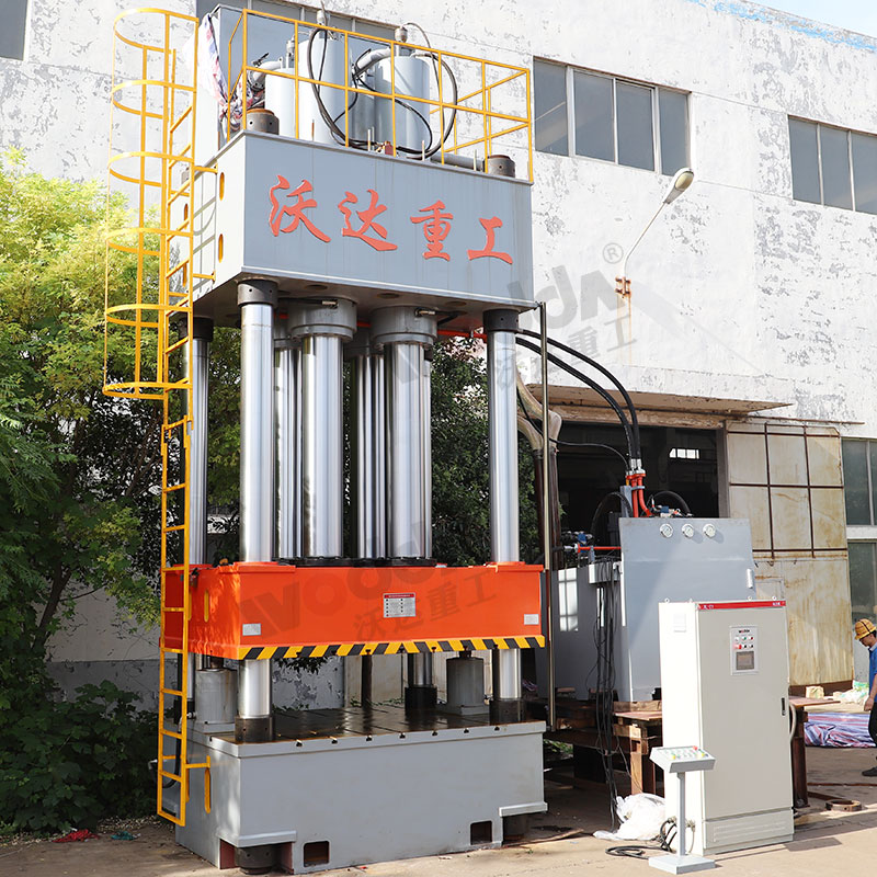 坩堝成型液壓機(jī) 坩堝成型液壓機(jī)